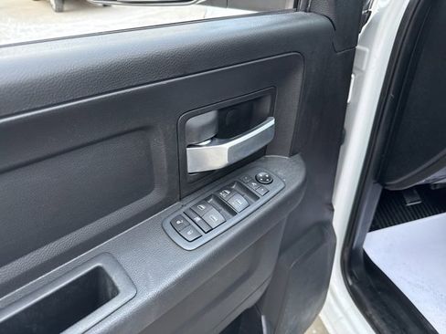 Used 2019 RAM 2500 Tradesman w/ Safety Group image 24