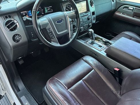 Used 2016 Ford Expedition Platinum RWD image 8