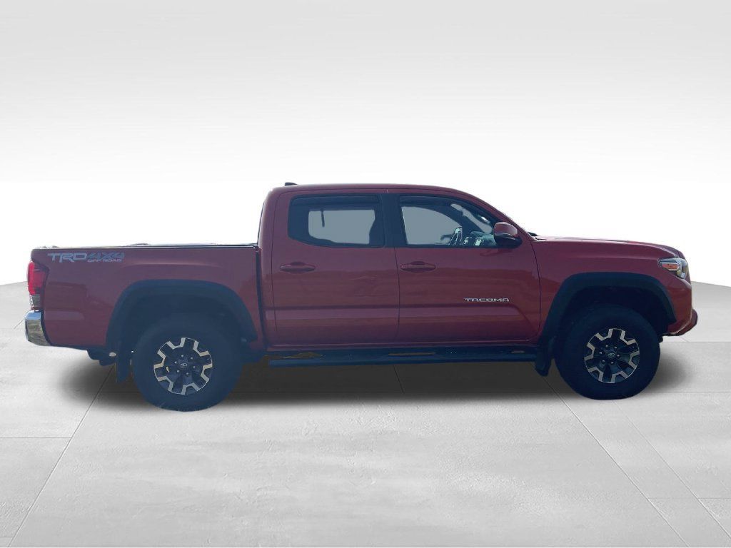 Used 2017 Toyota Tacoma TRD Off-Road w/ Tow Package (A/T) AWD/4WD image 6