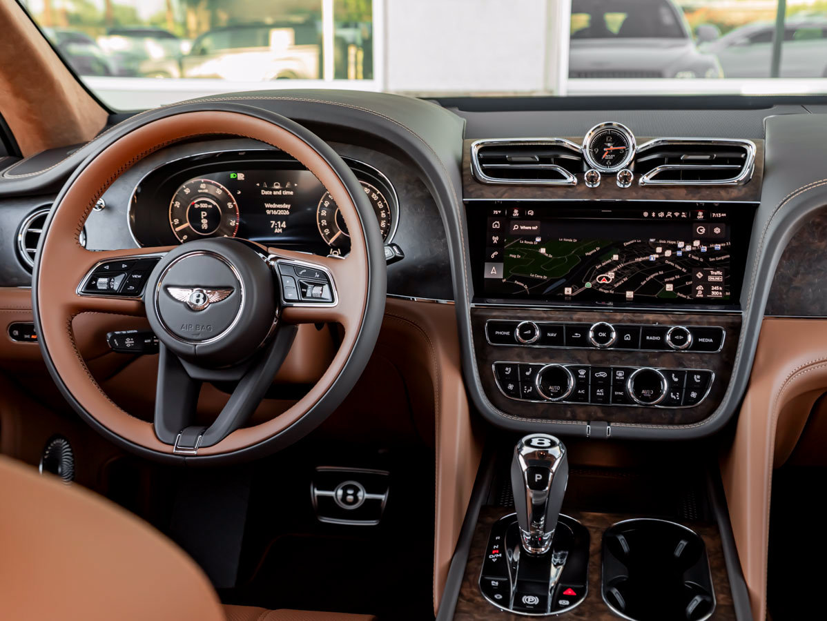 Used 2027 Bentley Bentayga AWD/4WD image 25