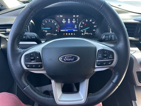 Used 2021 Ford Explorer XLT w/ Equipment Group 202A AWD/4WD image 3