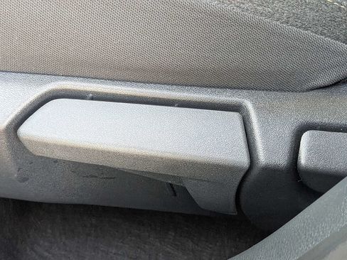 Used 2025 Nissan Kicks SV FWD image 20