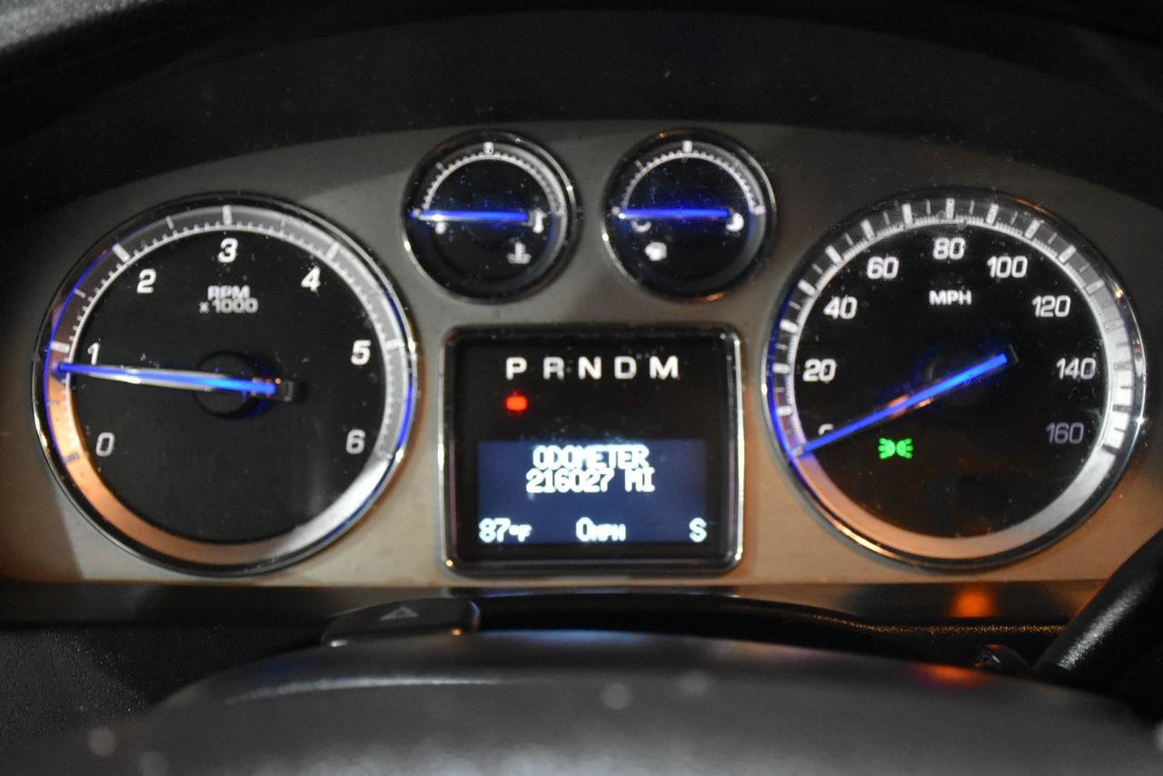 Used 2014 Cadillac Escalade Luxury RWD image 11