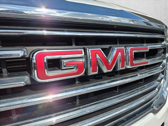 Used 2023 GMC Terrain SLT w/ LPO, Floor Liner Package FWD image 26