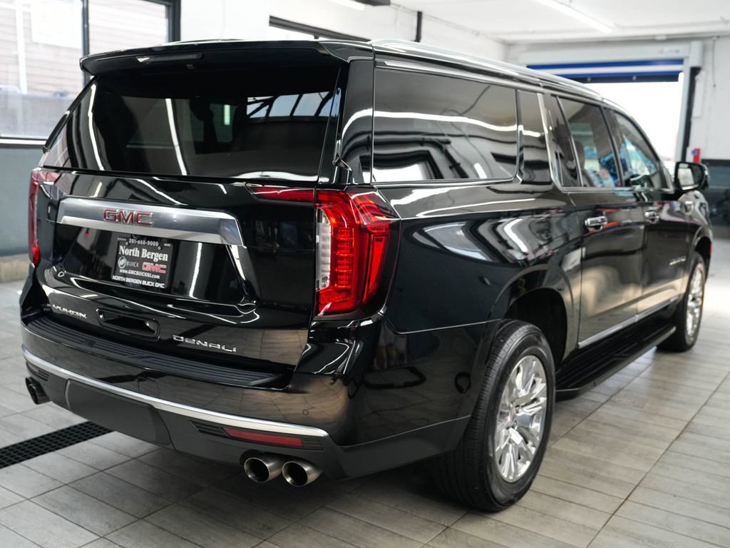 Used 2022 GMC Yukon XL Denali AWD/4WD image 8