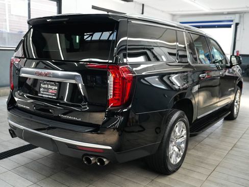 Used 2022 GMC Yukon XL Denali AWD/4WD image 8