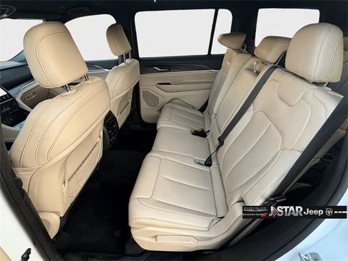 Used 2024 Jeep Grand Cherokee L Limited image 10