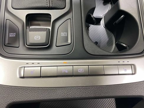 New 2026 Kia Carnival FWD image 31