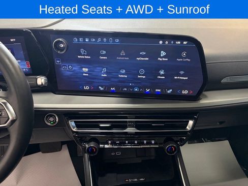 Used 2025 Chevrolet Traverse LT w/ Sun and Wheel Package AWD/4WD image 12