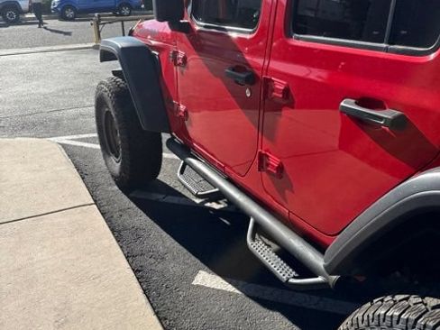 Used 2021 Jeep Wrangler Unlimited Rubicon AWD/4WD image 7