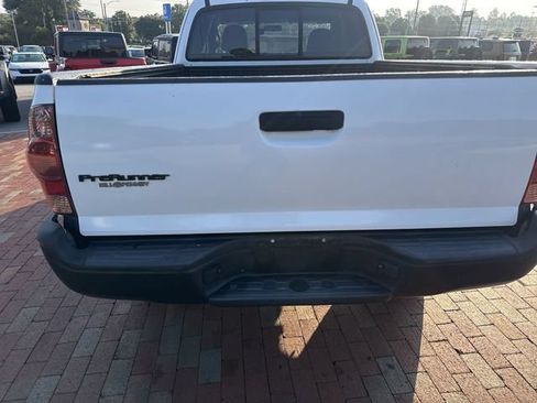 Used 2015 Toyota Tacoma PreRunner w/ Convenience Package RWD image 9