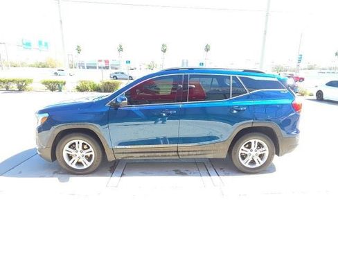 Used 2019 GMC Terrain SLE w/ Driver Convenience Package image 7