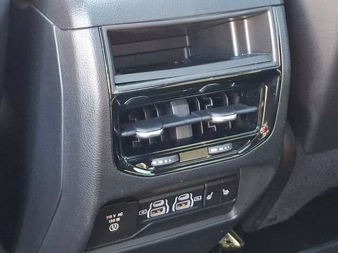 Used 2022 Jeep Grand Cherokee Trailhawk AWD/4WD image 20