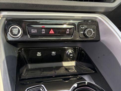 Used 2025 Audi Q5 Prestige AWD/4WD image 20