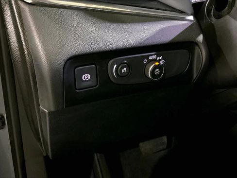 Used 2021 Buick Enclave Essence w/ Sound and Sites Package image 35