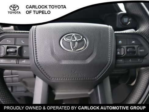 Used 2025 Toyota Tacoma SR5 AWD/4WD image 18