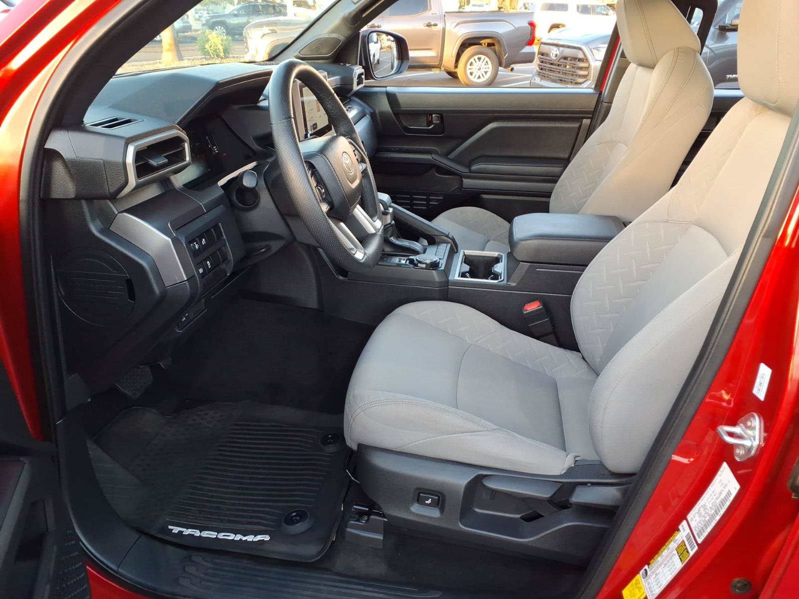 Certified 2025 Toyota Tacoma SR5 AWD/4WD image 15