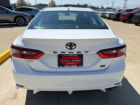 Used 2023 Toyota Camry SE image 4