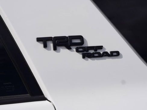 Used 2023 Toyota 4Runner TRD Off-Road Premium w/ Off Road Premium Plus Package AWD/4WD image 12