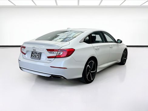 Used 2019 Honda Accord Sport image 4