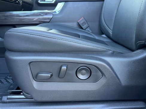 Used 2025 Chevrolet Silverado 2500 LTZ w/ LTZ Plus Package image 13