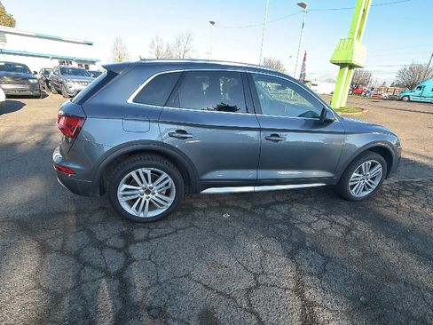 Used 2018 Audi Q5 Prestige AWD/4WD image 3