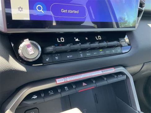 Used 2025 Toyota Tundra Limited image 25