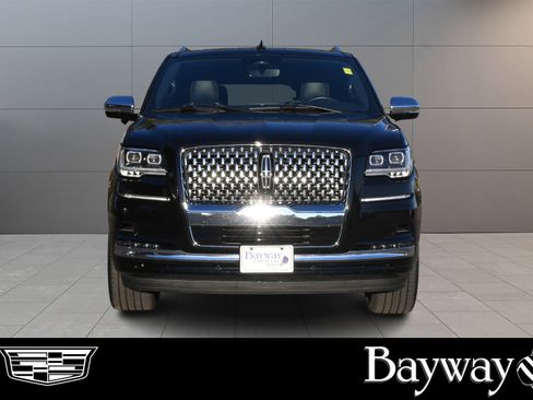 Used 2024 Lincoln Navigator L Black Label image 2