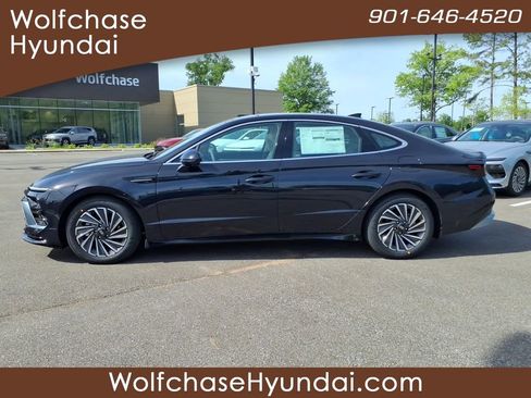 New 2026 Hyundai Sonata Limited FWD image 2