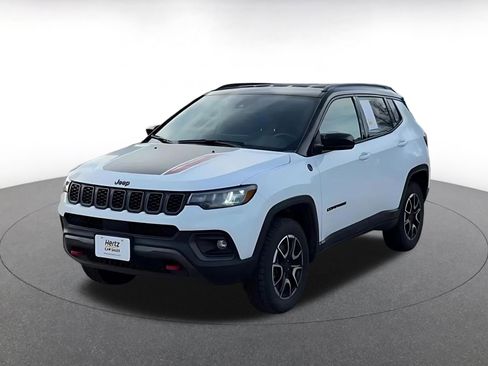 Used 2025 Jeep Compass Trailhawk AWD/4WD image 7