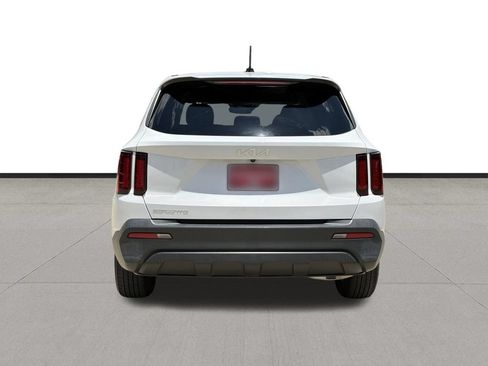 Used 2023 Kia Sorento LX FWD image 6