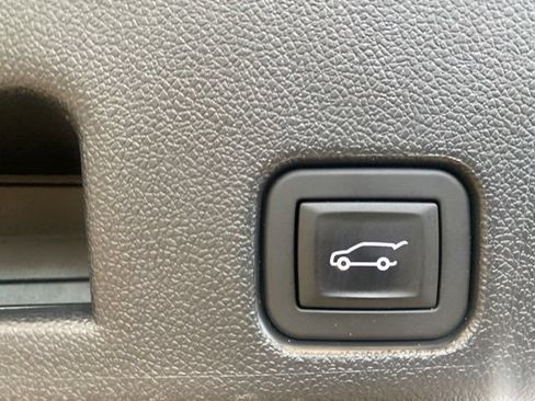 Used 2024 Chevrolet Traverse LS w/ LPO, Floor Liner Package FWD image 8