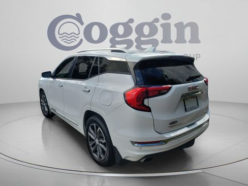 Used 2019 GMC Terrain Denali w/ Advanced Safety Package AWD/4WD image 3
