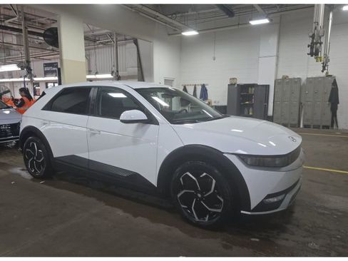 Used 2024 Hyundai Ioniq 5 SEL image 2