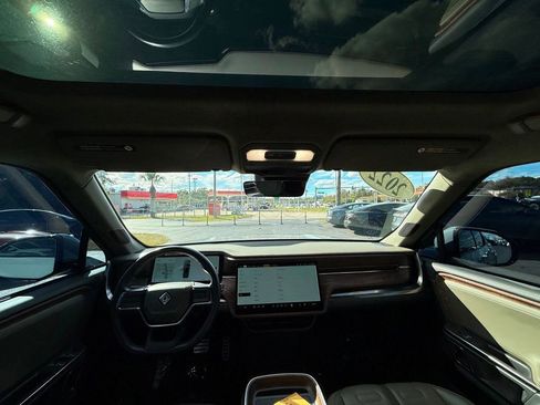 Used 2022 Rivian R1T Adventure image 24
