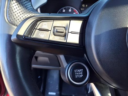 Used 2022 Alfa Romeo Stelvio Veloce image 26