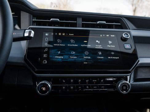 New 2027 Chevrolet Bolt LT w/ Comfort Package FWD image 22