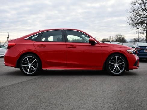 Used 2022 Honda Civic Touring image 8