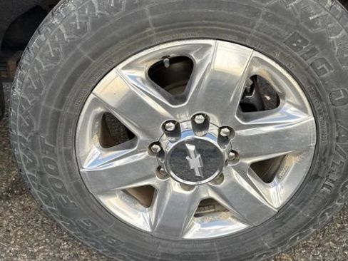 Used 2020 Chevrolet Silverado 2500 LTZ w/ LTZ Plus Package AWD/4WD image 11