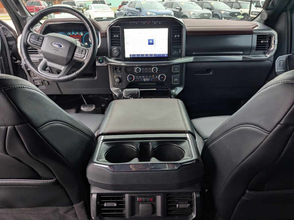 Used 2022 Ford F150 Lariat w/ Equipment Group 502A High AWD/4WD image 4