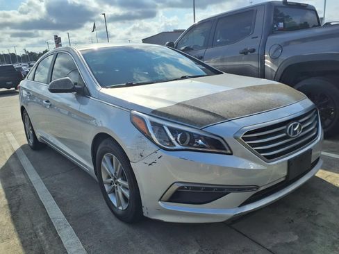 Used 2015 Hyundai Sonata SE FWD image 1