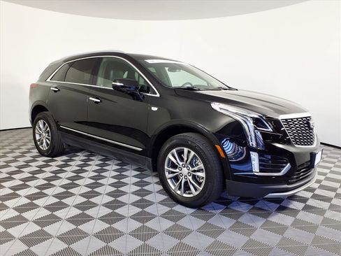 Certified 2021 Cadillac XT5 Premium Luxury image 3