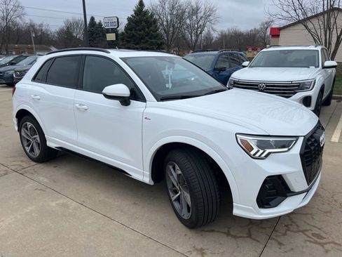 New 2025 Audi Q3 2.0T Premium image 1