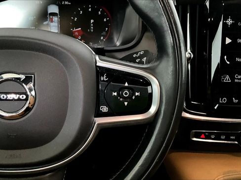 Used 2020 Volvo V90 T6 Cross Country image 25