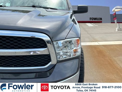 Used 2019 RAM 1500 Classic SLT AWD/4WD image 29