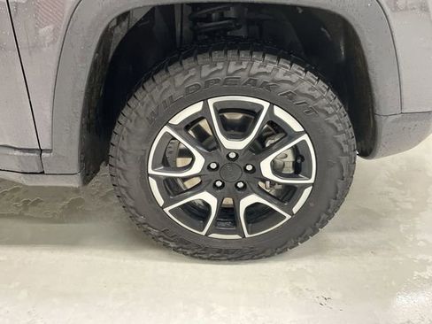 Used 2024 Jeep Compass Trailhawk image 14