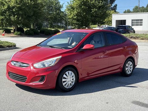 Used 2016 Hyundai Accent SE w/ Option Group 02 FWD image 2