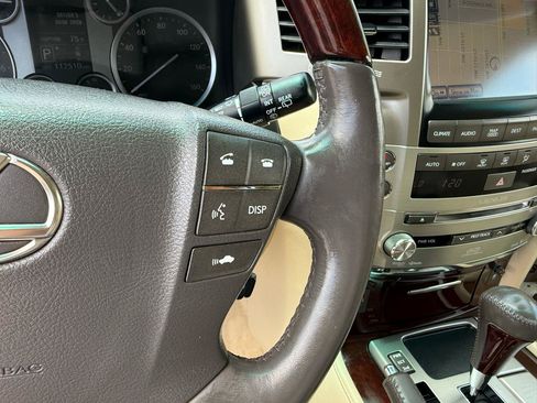 Used 2015 Lexus LX 570 4WD image 23