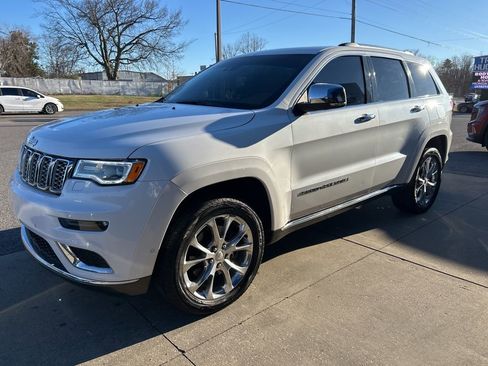 Used 2019 Jeep Grand Cherokee Summit image 5