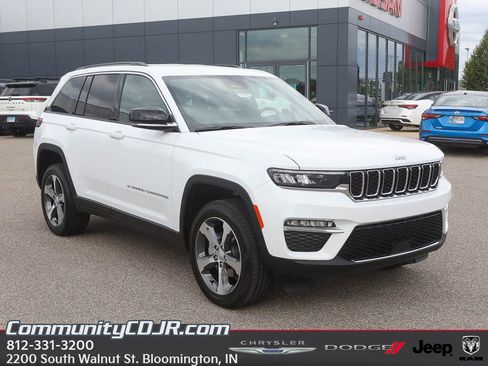 New 2025 Jeep Grand Cherokee Limited AWD/4WD image 10